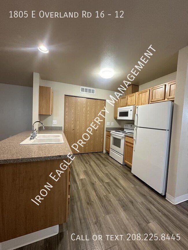 Building Photo - 1805 E Overland Rd