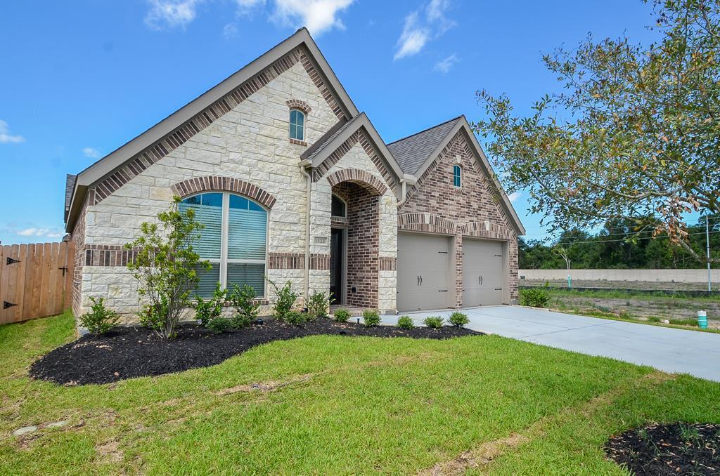 Foto principal - 1323 Watercrest Park Ln