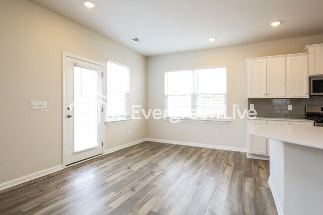 Foto del edificio - now