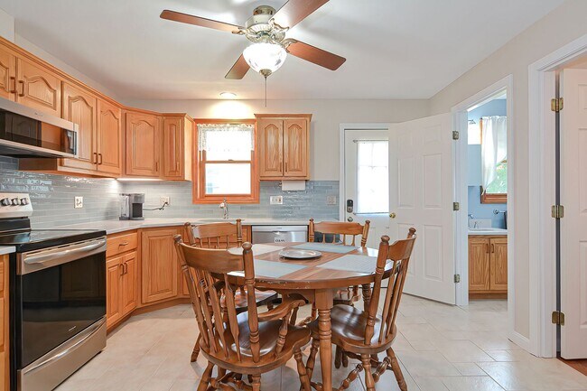 Foto del edificio - Winter rental: Dot's Place- (Utilities Inc...
