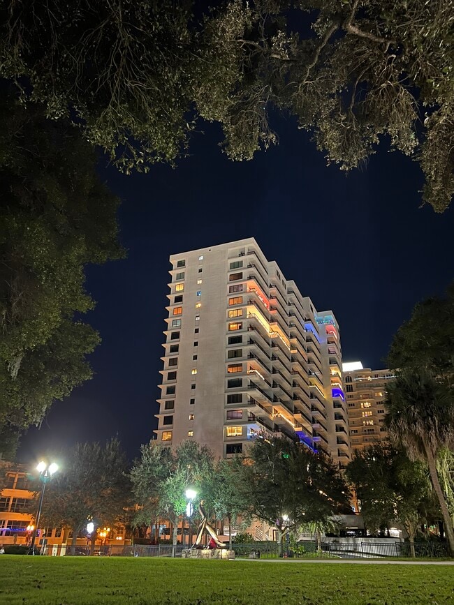 Foto del edificio - 530 E Central Blvd