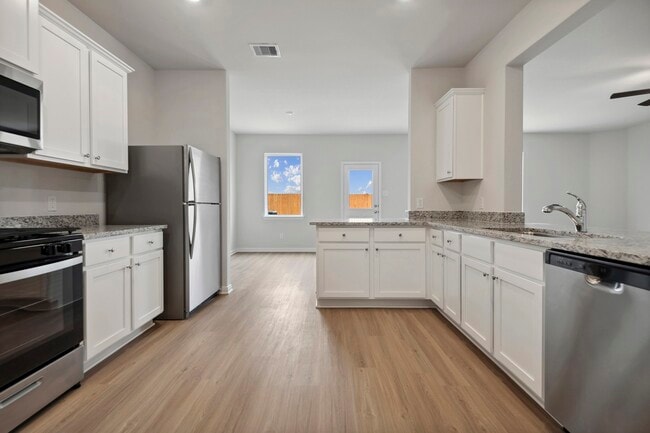 Building Photo - 6428 Winter Elm St