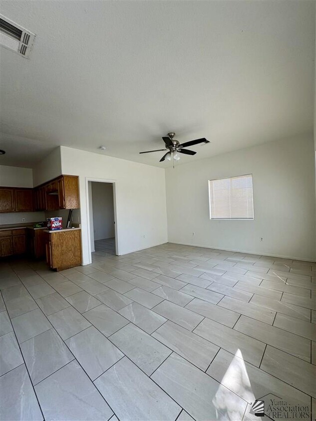 Foto principal - 993 S 37th Ave