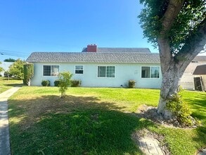 Building Photo - 2589 Hayes Dr