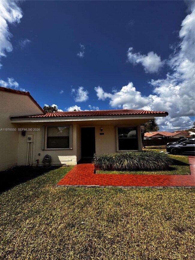 Building Photo - 1314 SW 124th Pl