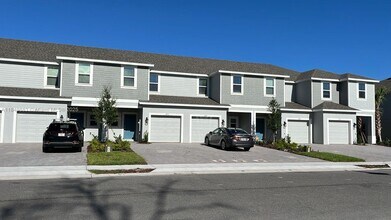 Building Photo - 2565 Penguin Blvd