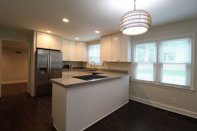 Foto del edificio - 2 Bedroom 1 Bath Home In Fairway KS