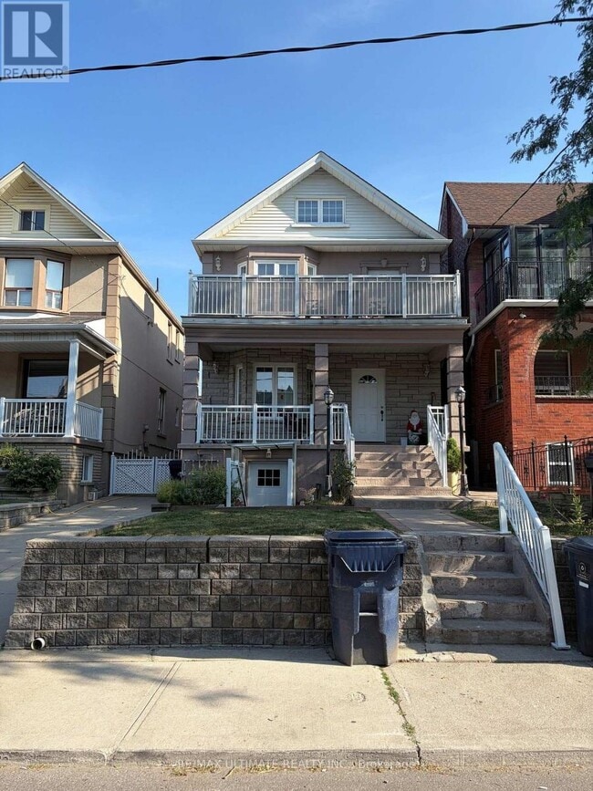 Building Photo - 34 Peterborough Ave
