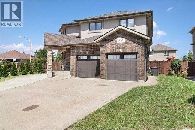 Building Photo - 436 John Harvey Crescent