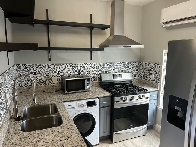 Foto del edificio - 5105 Sherman St