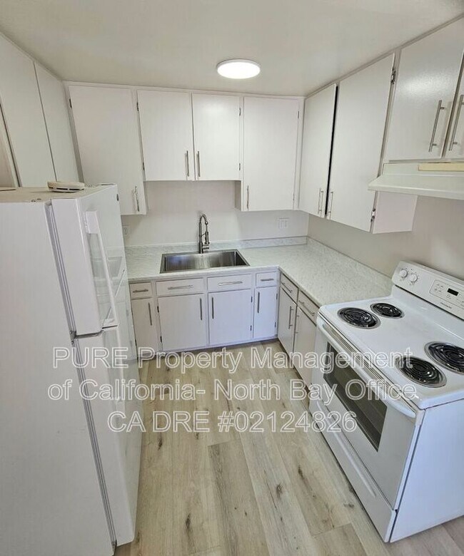 Foto del edificio - 308 Cooper Ln