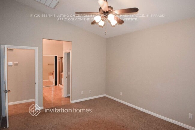 Foto del edificio - 8124 Chimney Bluff St