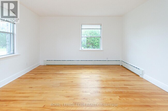 Building Photo - 1996 Cedar Ln Terrace