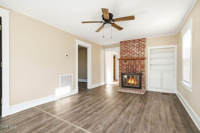 Foto del edificio - 1217 Kentucky Ave