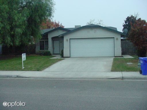 Primary Photo - 727 W Parkway Dr