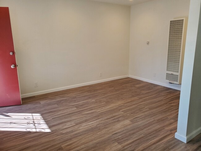 Building Photo - 12940 Walsh Ave