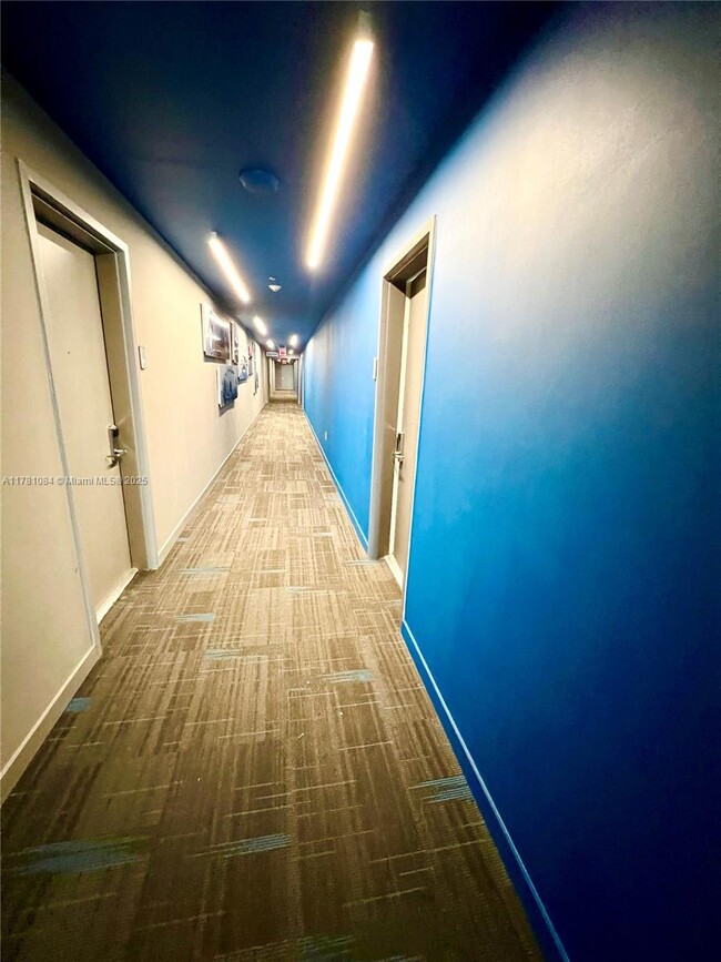Building Photo - 2600 E Hallandale Beach Blvd