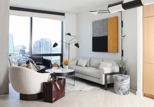 Interior Photo - Sky Hollywood