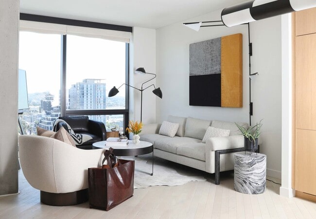 Interior Photo - Sky Hollywood