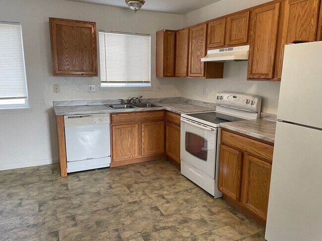 Foto del edificio - 716 30th Ave Ct