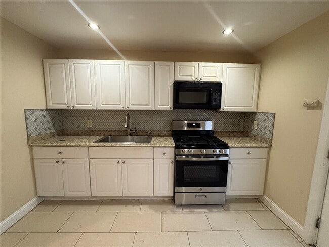 Foto del edificio - 24 Baxter St