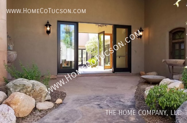 Building Photo - 1621 E Crimson Canyon Pl