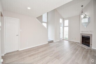 Building Photo - 10855 Meadowglen Ln