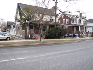 Building Photo - 622 W Beaver Ave