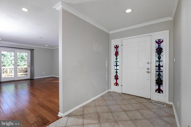 Building Photo - 11 Lexington Ct