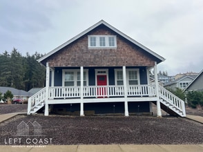 Building Photo - 4154 SE Inlet Ave