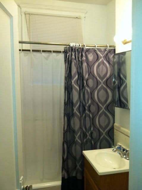 Building Photo - bedroom in Boston MA 02135