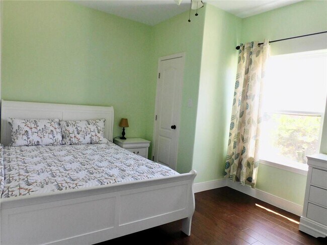 Foto del edificio - 5510 Teakwood Dr