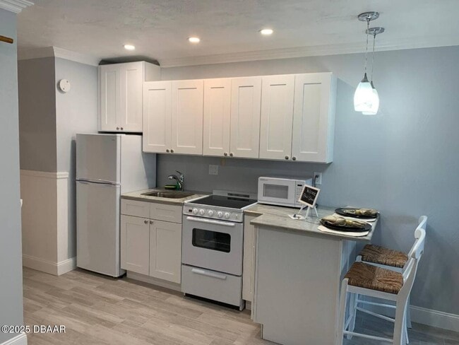 Building Photo - 3727 S Atlantic Ave