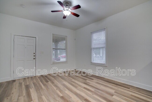 Foto del edificio - 5513 Victor St