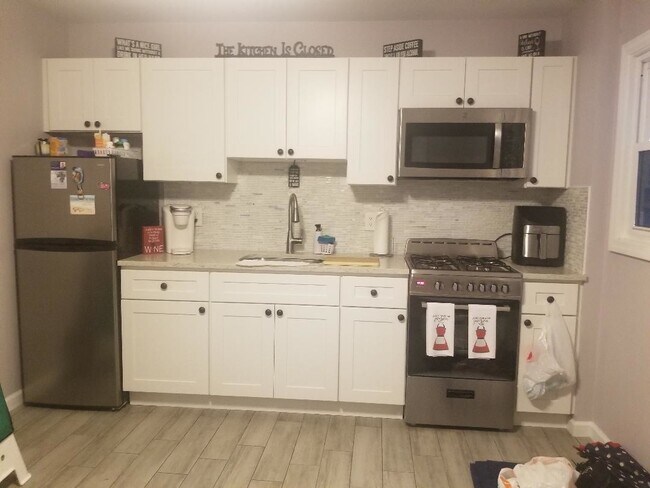 Foto del edificio - 456 Lincoln Blvd