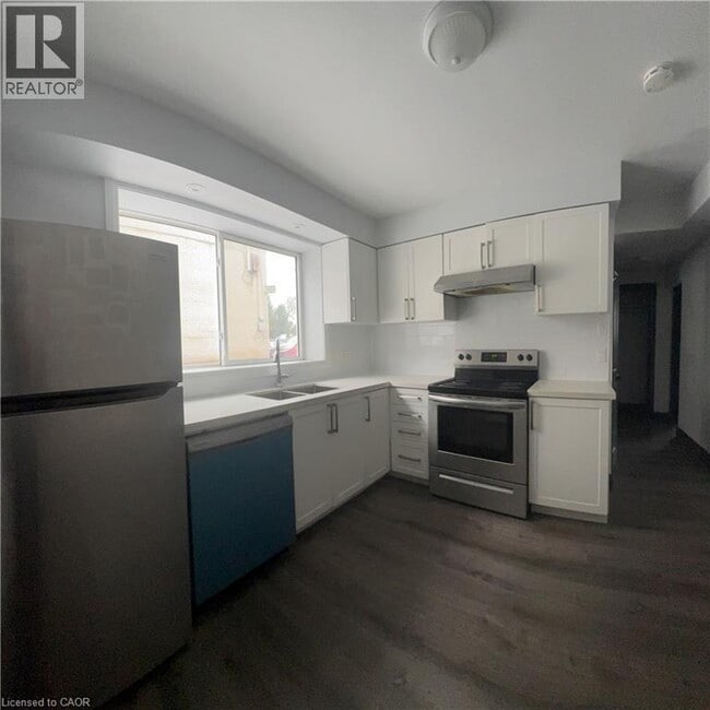 Building Photo - 245 Mohawk Rd E