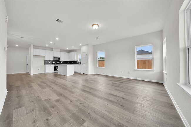 Building Photo - 16478 Branchers Dr