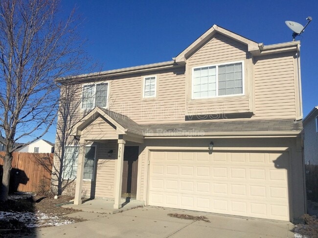 Building Photo - 736 Pine Lake Dr