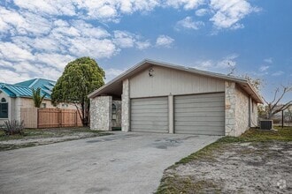 Building Photo - 117 Philemon Dr