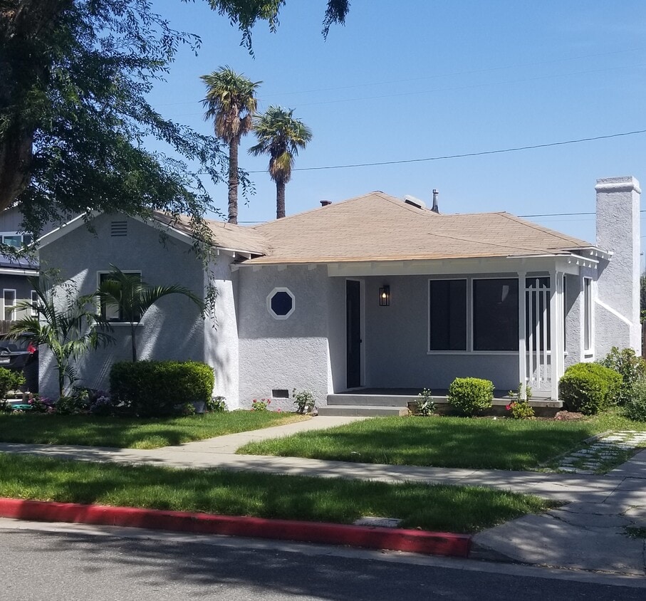 11010 Braddock Dr, Culver City, CA 90230 House for Rent in Culver City, CA