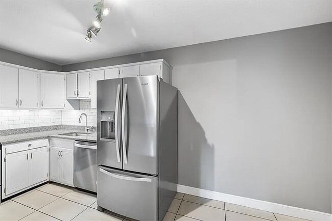 Foto del edificio - 11 Cogswell Ave