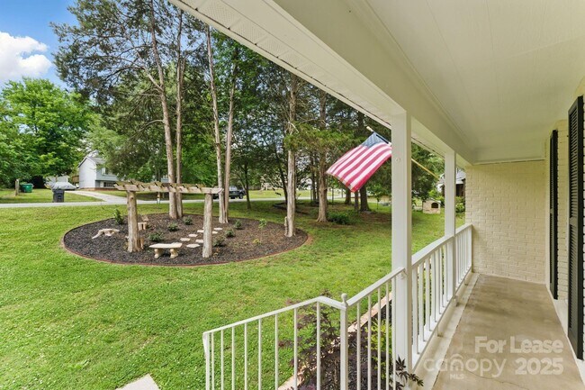 Foto del edificio - 7016 Wannamaker Ln