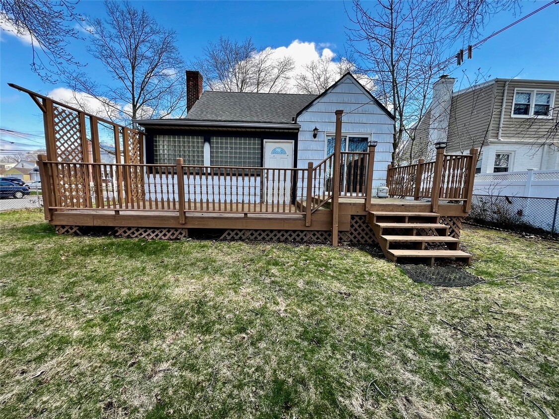 Foto principal - 131 Goldenrod Ave