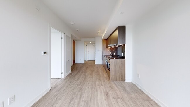 Building Photo - 1100 Sheppard Av W
