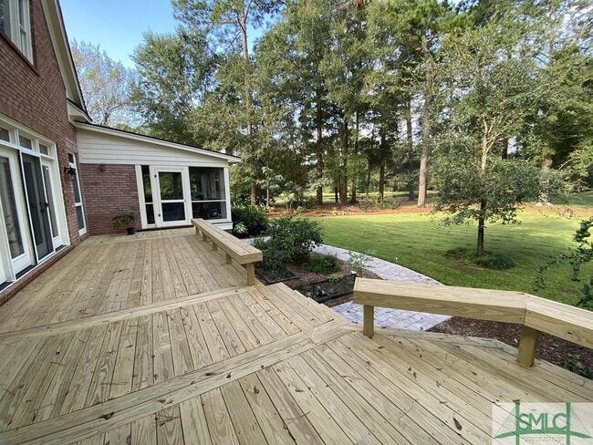 Foto del edificio - 8 Cedar Point Dr