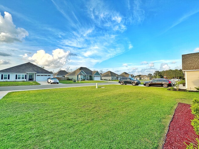 Building Photo - 3017 Dowington Dr