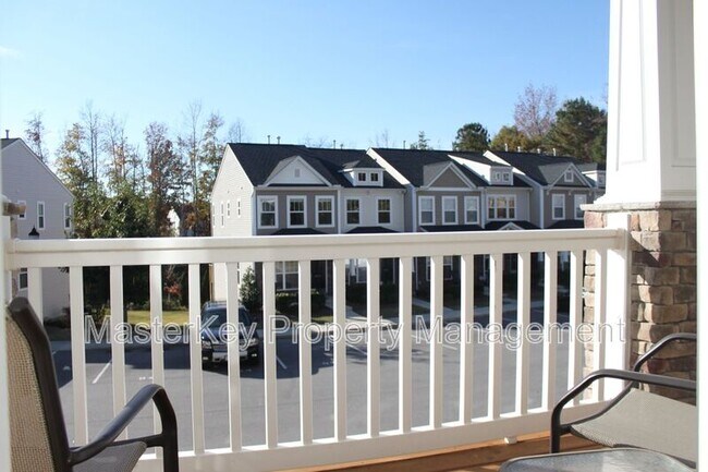 Foto del edificio - 8022 Goldenrain Way