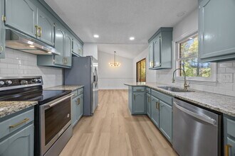 Building Photo - 6227 King George Dr