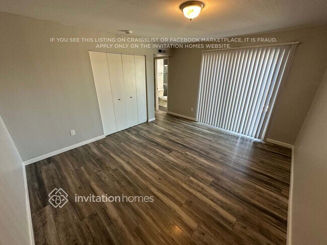 Foto del edificio - 1128 E Marny Rd