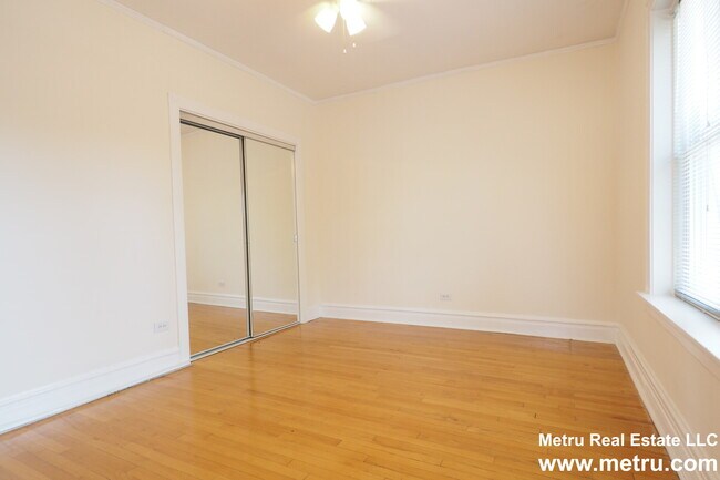 Building Photo - 2525 W Ardmore Ave